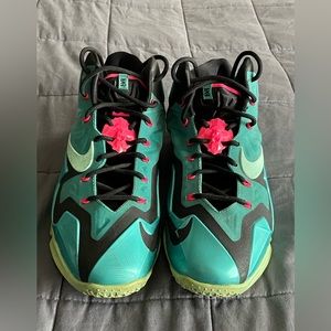 NIKE LEBRON 11 SOUTH BEACH 2014 Size: 12.5